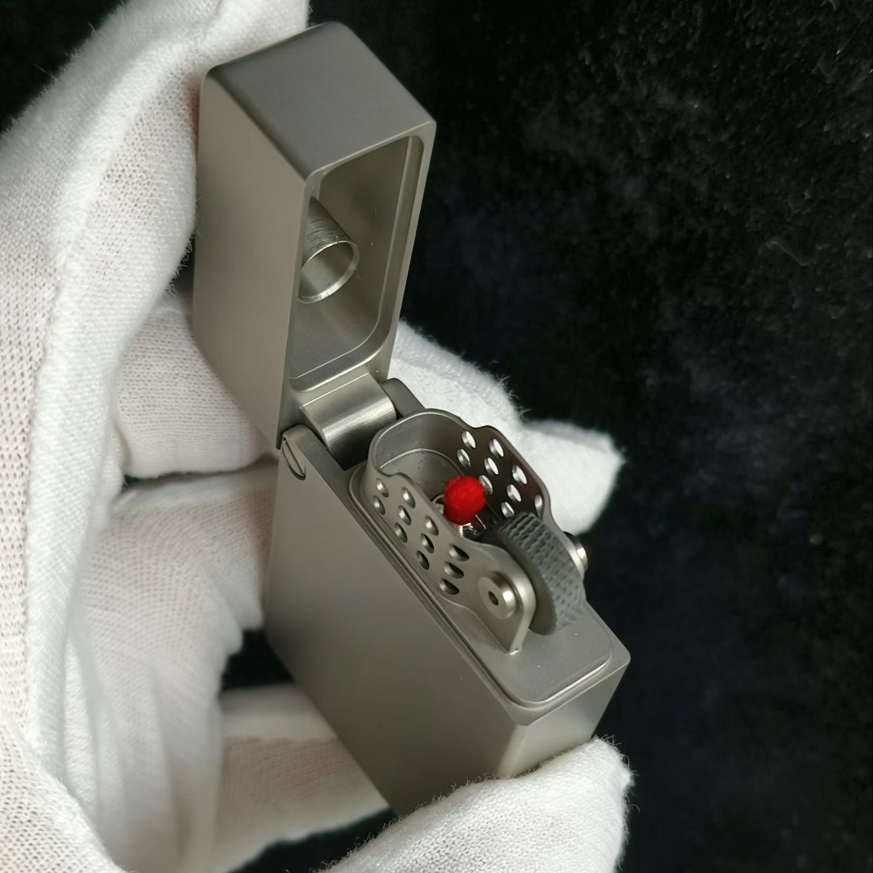 Titanium Alloy Trench Lighter  - огляд і ціна Fire Starting Kit